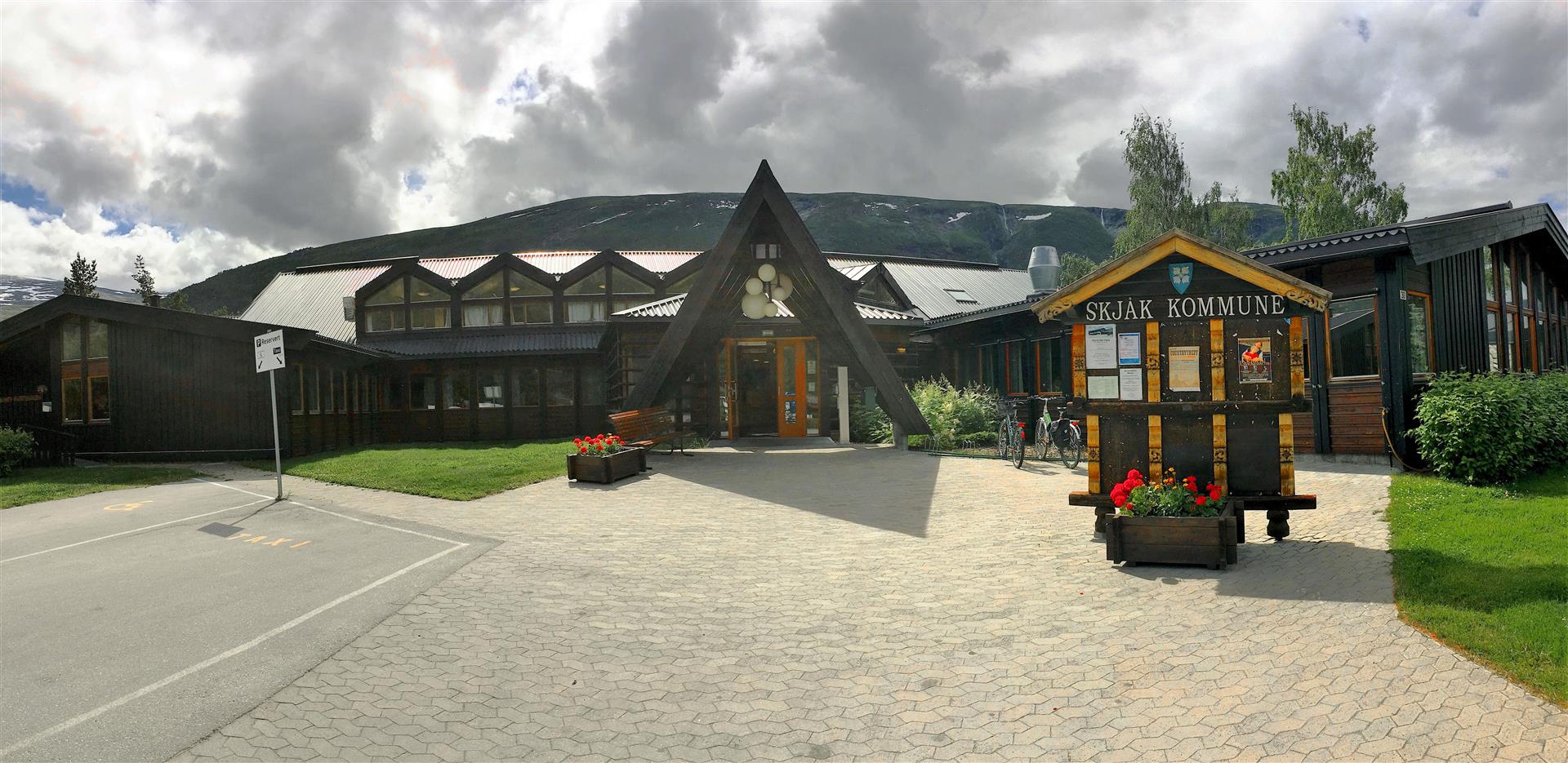 bilde av kommunehuset