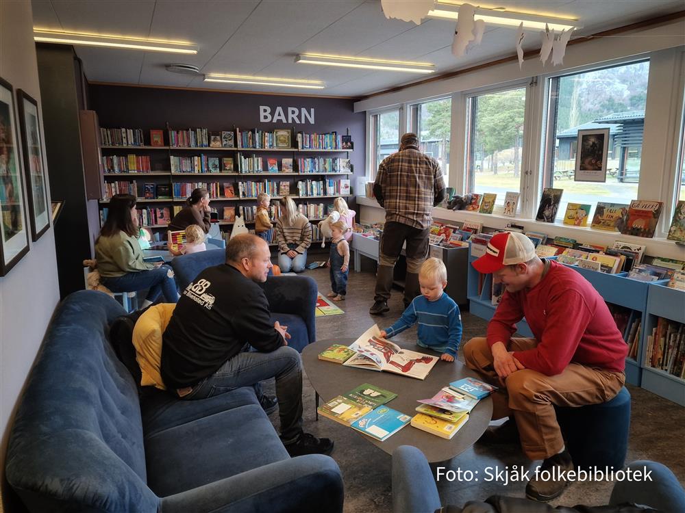 Stor aktivitet i barneavdelinga - Klikk for stort bilde