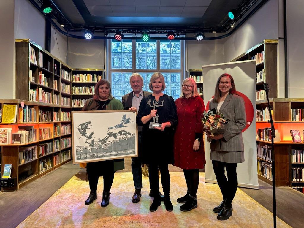bilde frå prisutdeling årets bibliotek 2026